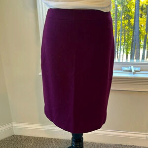 J Crew “The Pencil Skirt” Wool Blend, Size 4, Fully Lined, Gorgeous Berry, EEUC